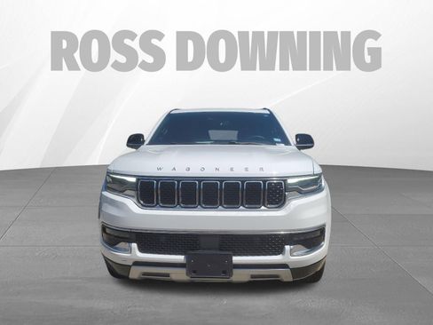 Used 2023 Jeep Wagoneer L Series II AWD/4WD image 2