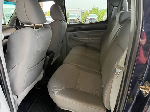 Used 2013 Toyota Tacoma 4x4 Double Cab w/ TRD Off-Road Pkg image 12