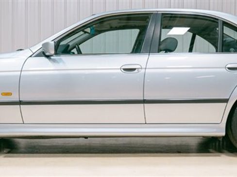 Used 1997 BMW 540i Sedan RWD image 2