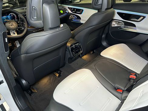 New 2026 Mercedes-Benz E 53 AMG 4MATIC Sedan image 21