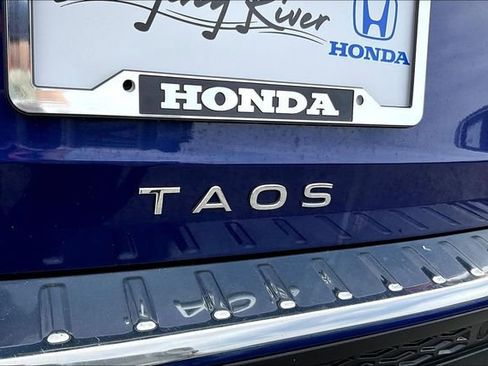 Used 2022 Volkswagen Taos SEL image 25