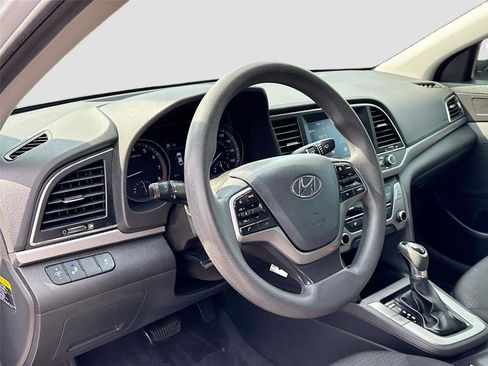 Used 2018 Hyundai Elantra SEL image 9