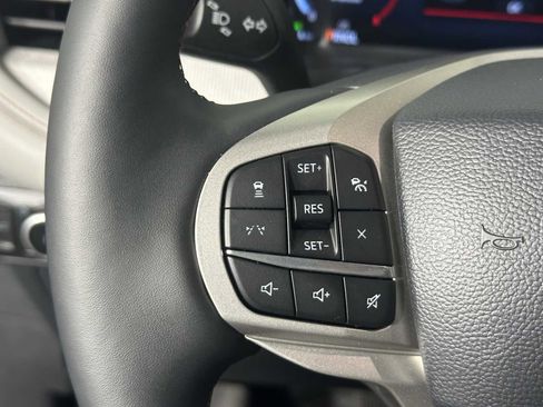 Used 2025 Ford Explorer Active w/ Active Comfort Package AWD/4WD image 24