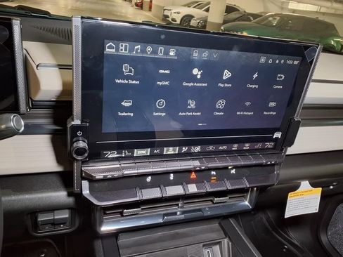 Used 2026 GMC Hummer EV SUV AWD/4WD image 18
