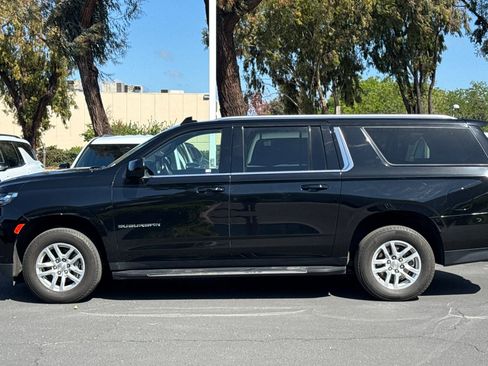Used 2024 Chevrolet Suburban LT AWD/4WD image 8