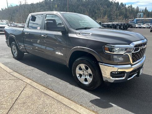 New 2026 RAM 1500 Big Horn AWD/4WD image 3