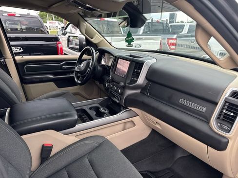 Used 2020 RAM 1500 Big Horn AWD/4WD image 9