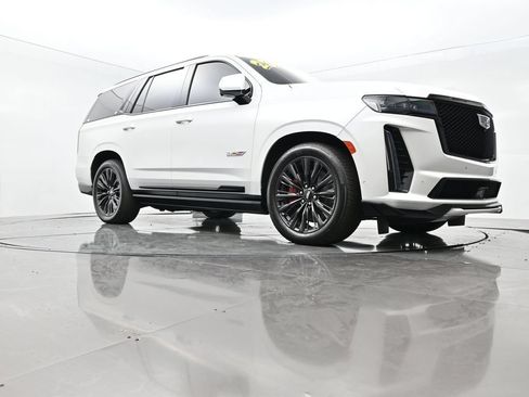 Used 2023 Cadillac Escalade V w/ LPO, ONYX Package AWD/4WD image 48