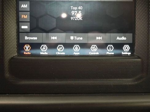 Used 2021 Jeep Wrangler Unlimited Sahara image 24