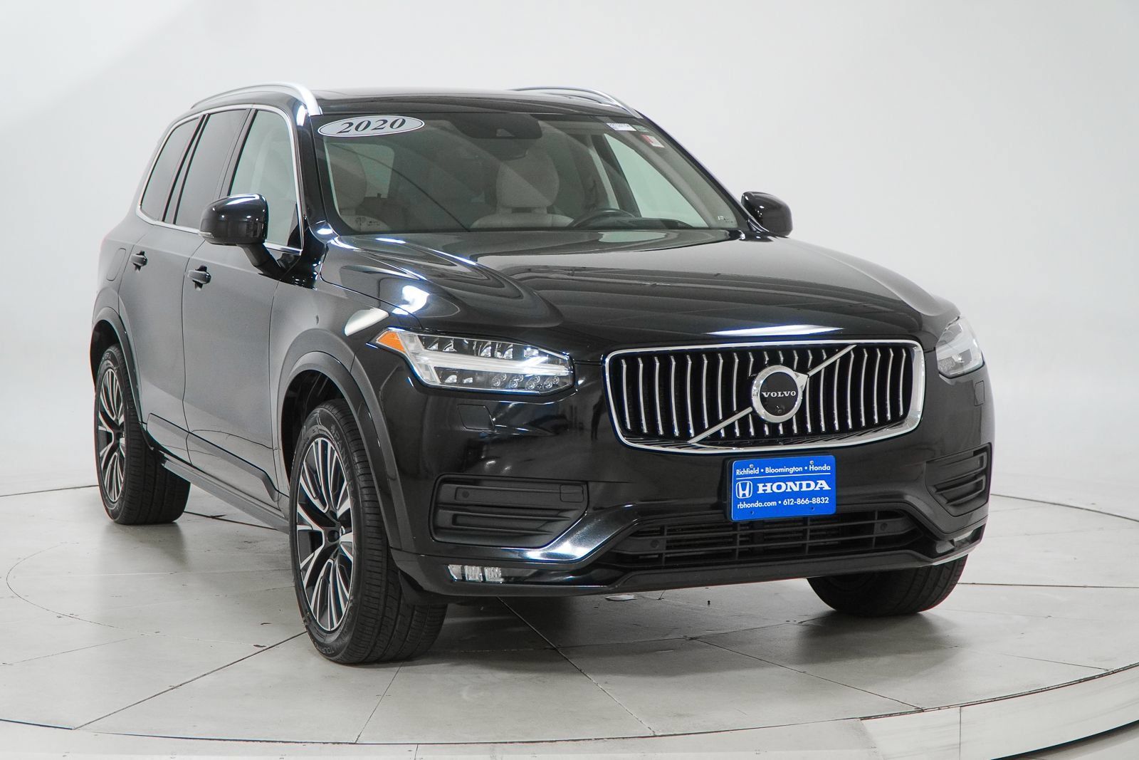 Used 2020 Volvo XC90 T6 Momentum w/ Protection Package Premier AWD/4WD image 15