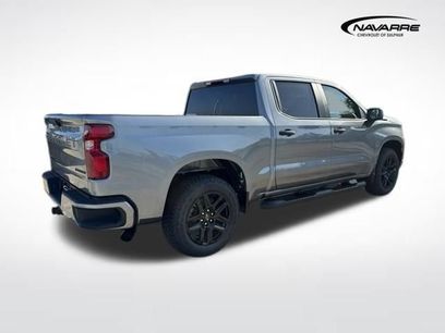 New 2026 Chevrolet Silverado 1500 Custom w/ Turbomax Blackout Package