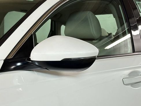 Used 2024 Honda Accord Touring image 5