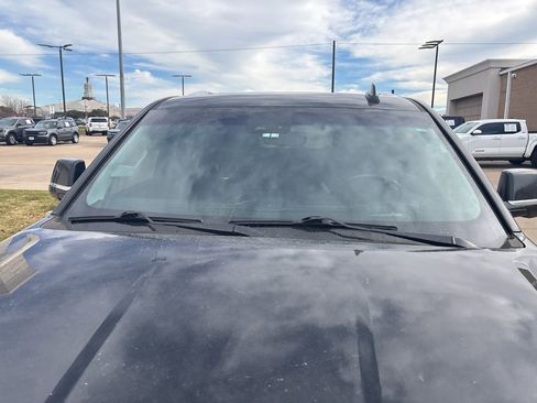 Used 2019 Cadillac Escalade Luxury image 6