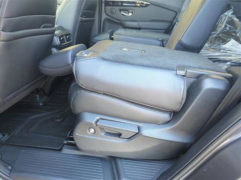 New 2025 Honda Pilot EX-L image 7