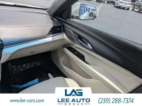 Used 2023 Cadillac CT4 Luxury RWD image 12