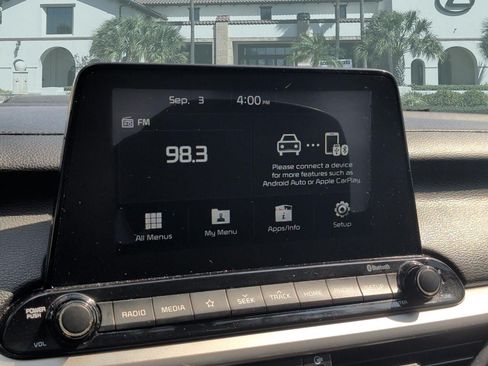 Used 2020 Kia Forte LXS FWD image 18