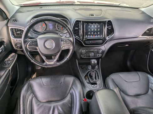 Used 2020 Jeep Cherokee Limited image 32