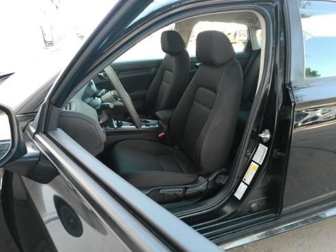 Used 2025 Honda Civic LX image 13