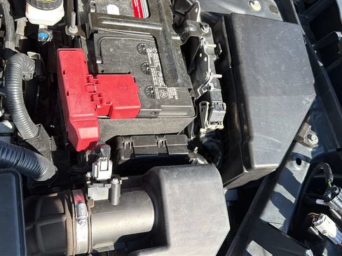 Used 2021 Nissan Rogue S FWD image 27