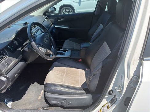 Used 2012 Toyota Camry SE FWD image 4