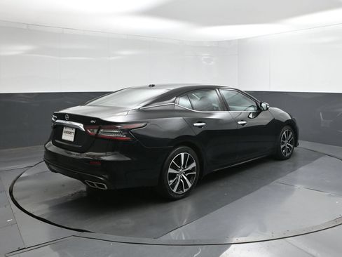 Used 2023 Nissan Maxima SV w/ Floor Mat Group FWD image 8
