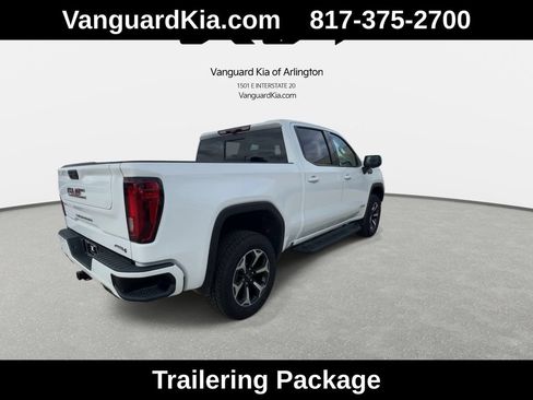 Used 2024 GMC Sierra 1500 AT4 w/ Technology Package AWD/4WD image 9