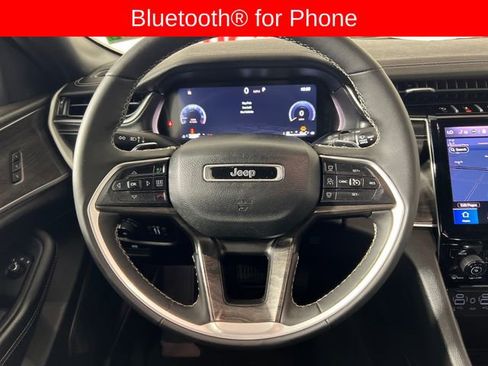 Used 2024 Jeep Grand Cherokee Limited w/ Black Appearance Package RWD image 16