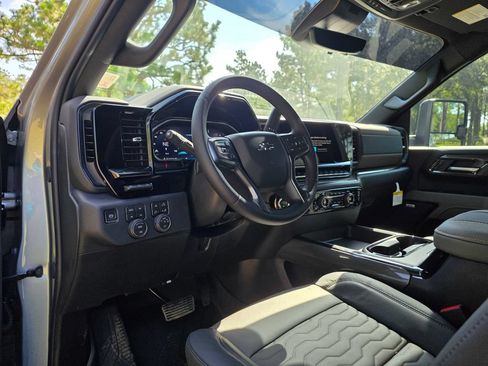New 2026 Chevrolet Silverado 2500 ZR2 AWD/4WD image 15