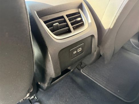 Used 2019 Chevrolet Blazer LT image 27