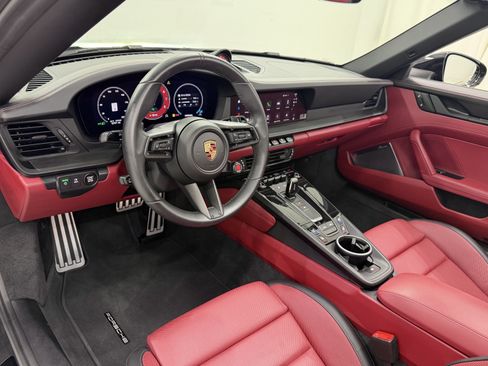 Certified 2025 Porsche 911 Targa 4 GTS AWD/4WD image 25