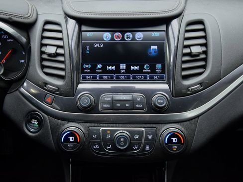 Used 2018 Chevrolet Impala LT image 12