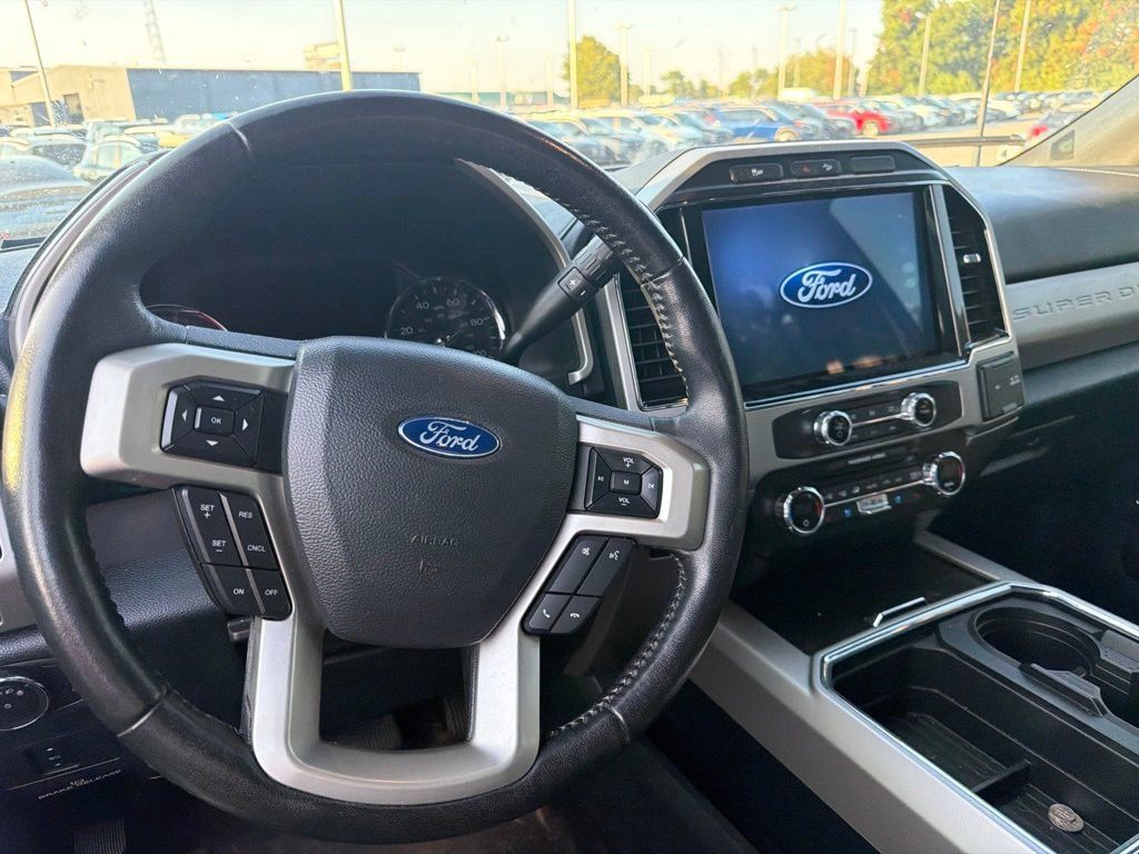 Used 2022 Ford F250 Lariat w/ Black Appearance Package AWD/4WD image 7