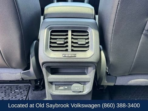 Used 2018 Volkswagen Tiguan SE w/ Panoramic Sunroof Package AWD/4WD image 12
