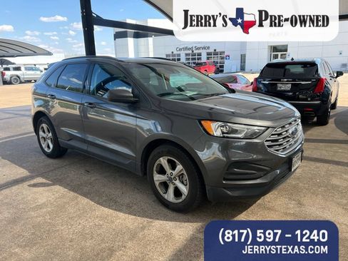 Used 2020 Ford Edge SE FWD image 2