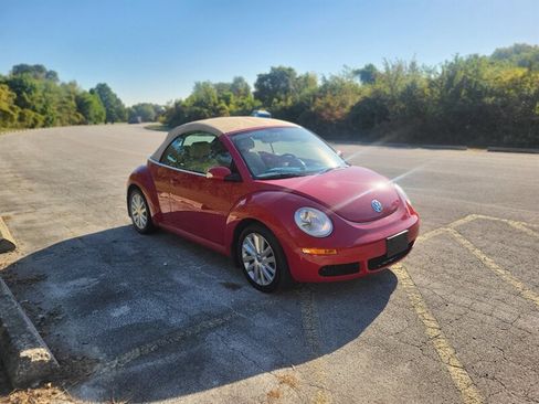 Used 2008 Volkswagen Beetle SE image 4