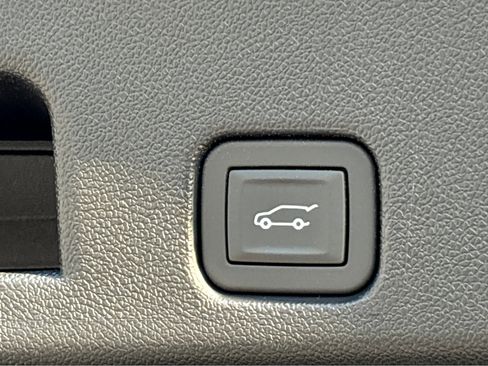 New 2026 Chevrolet Traverse LT w/ Driver Confidence Package image 22