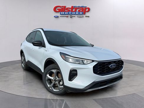 Used 2025 Ford Escape ST-Line w/ Cold Weather Package FWD image 1