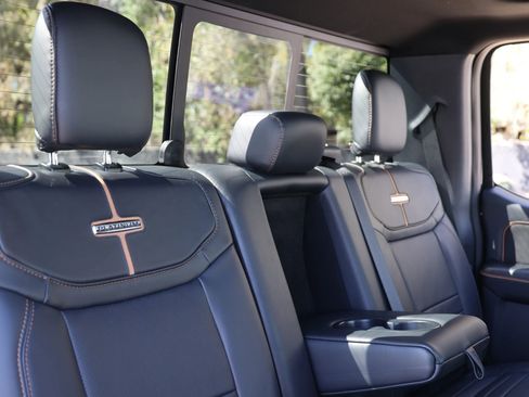 Used 2024 Ford F450 Platinum w/ FX4 Off-Road Package image 54