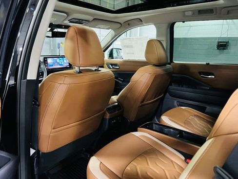 New 2026 Nissan Pathfinder Platinum FWD image 27