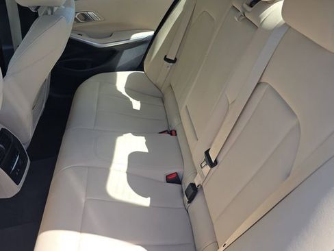 Used 2020 BMW 330i Sedan w/ Driving Assistance Package image 9