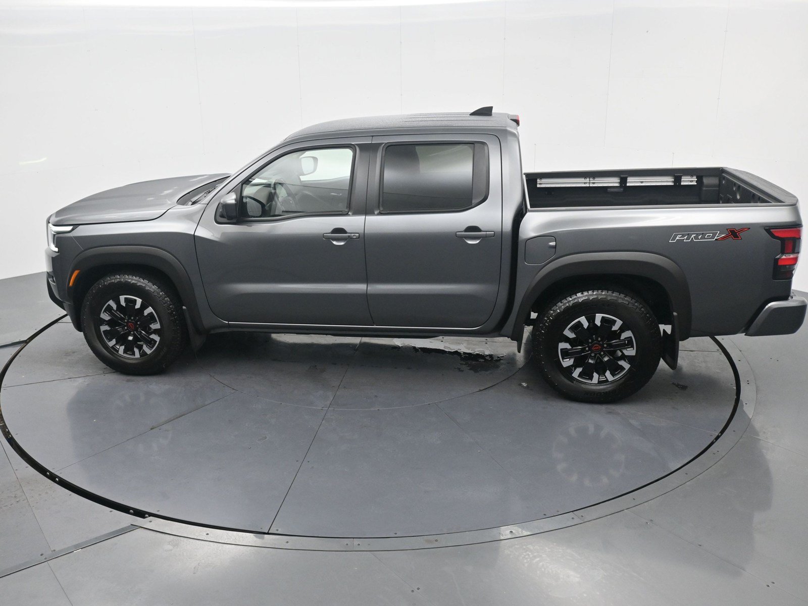 Used 2024 Nissan Frontier Pro-X w/ Pro Convenience Package RWD image 23