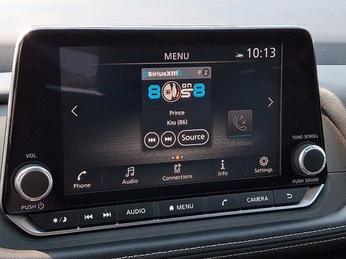 Used 2025 Nissan Rogue SV FWD image 16