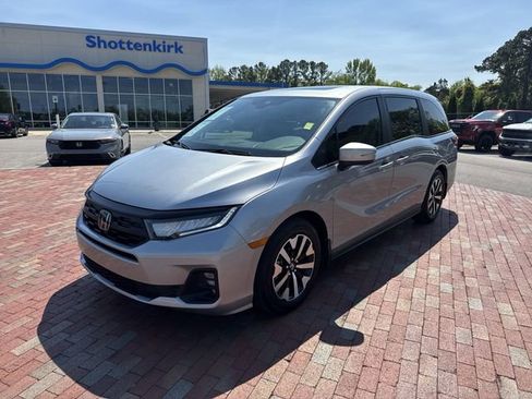 Certified 2025 Honda Odyssey EX-L image 1