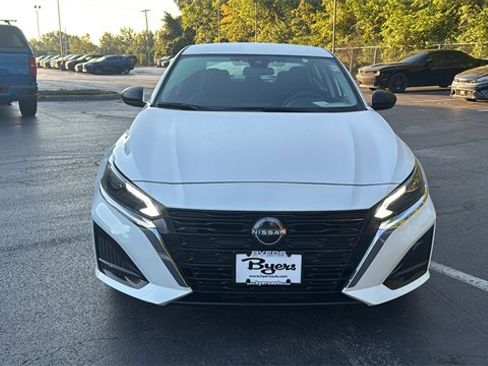 Used 2024 Nissan Altima 2.5 S image 8