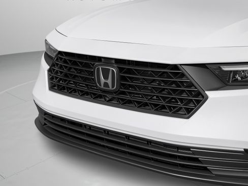 Certified 2025 Honda Accord SE image 55