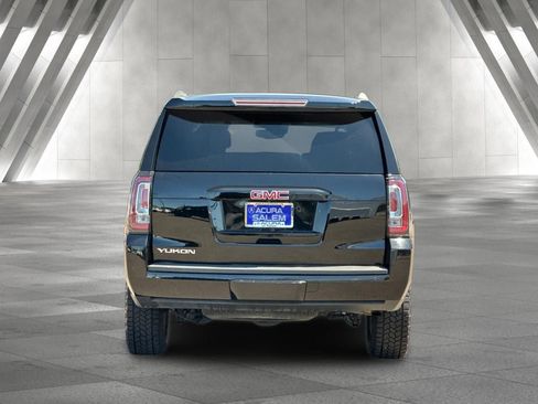 Used 2017 GMC Yukon SLT AWD/4WD image 5