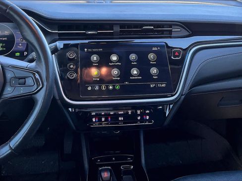 Certified 2023 Chevrolet Bolt EUV LT w/ Convenience Package image 8