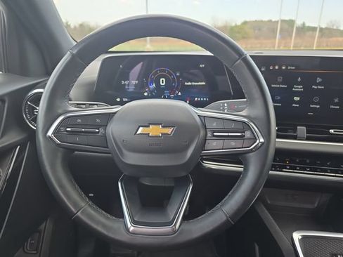 Used 2025 Chevrolet Equinox LT w/ Convenience Package II FWD image 15