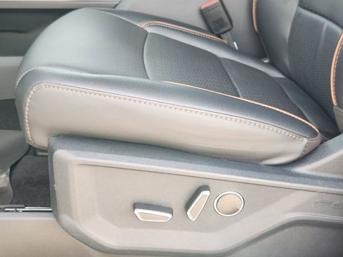 New 2025 Ford F150 Lariat w/ Equipment Group 502A High image 23