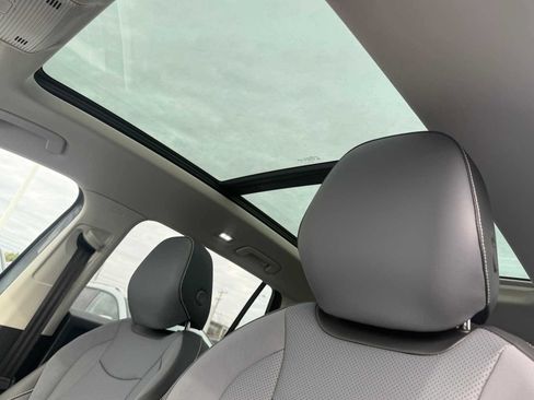 New 2026 Volkswagen Tiguan SE AWD/4WD image 8